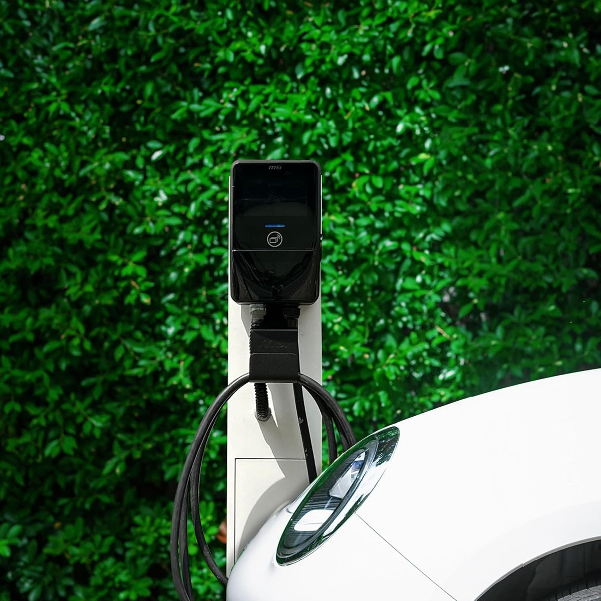 MSI Smart EV Charger EV Premium V2, Single Phase 32A, 7.4KW ,5M Type 2 Charging gun,  7" IPS,  IP55 (Charger) / IP67 (charging gun) - Image 3