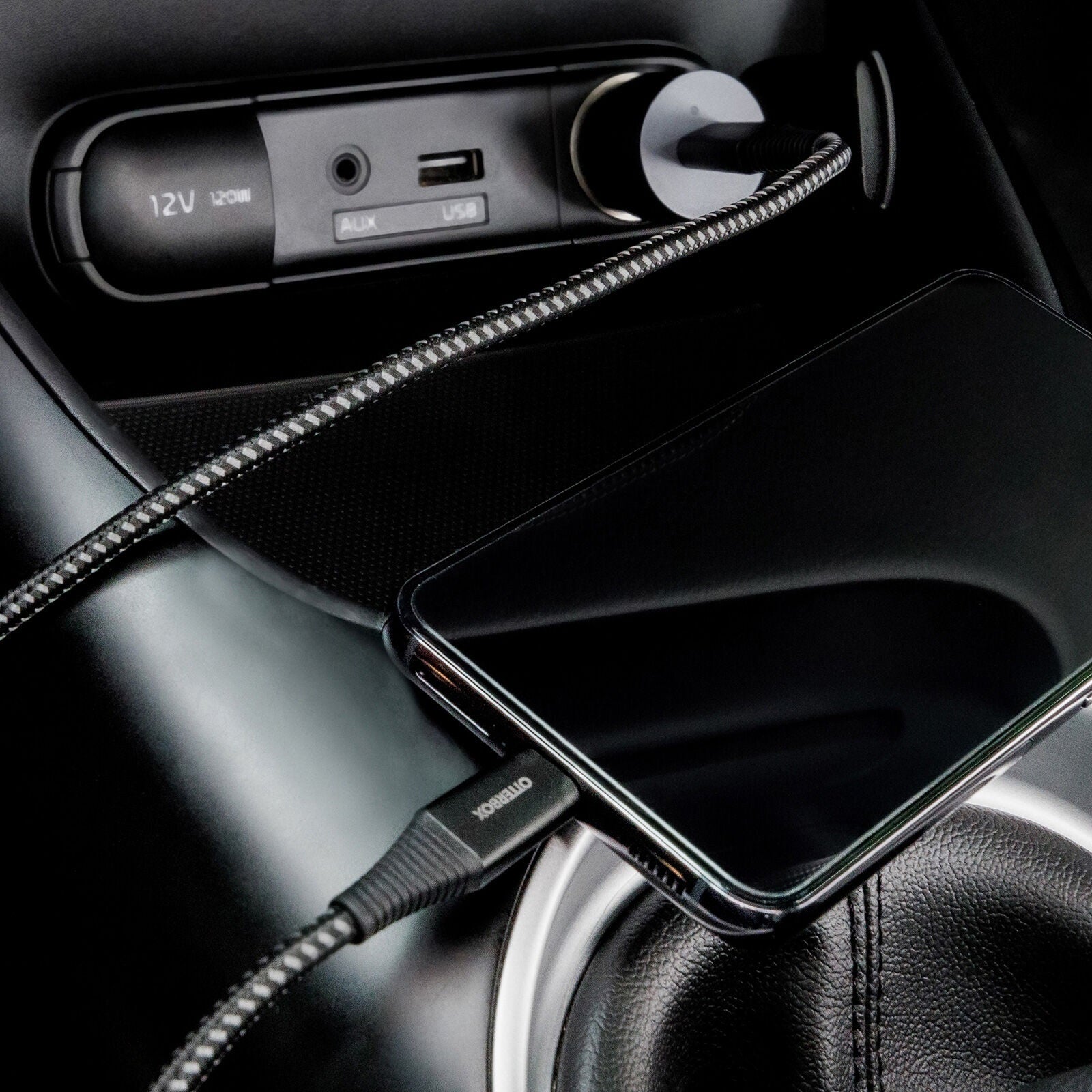 OtterBox 72W USB-C Triple Port Premium Pro Fast Car Charger - Black (78-80899),1x USB-A (12W), 2x USB-C (30W),Fast-Charging for Samsung & iPhone - Image 4