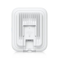 Ubiquiti U7 Outdoor, 4 Spatial Streams, 465 m²  Coverage, 200+ Devices, PoE+ Power, 2.5 GbE Uplink, Versatile Wall& Pole Mounting - Image 3