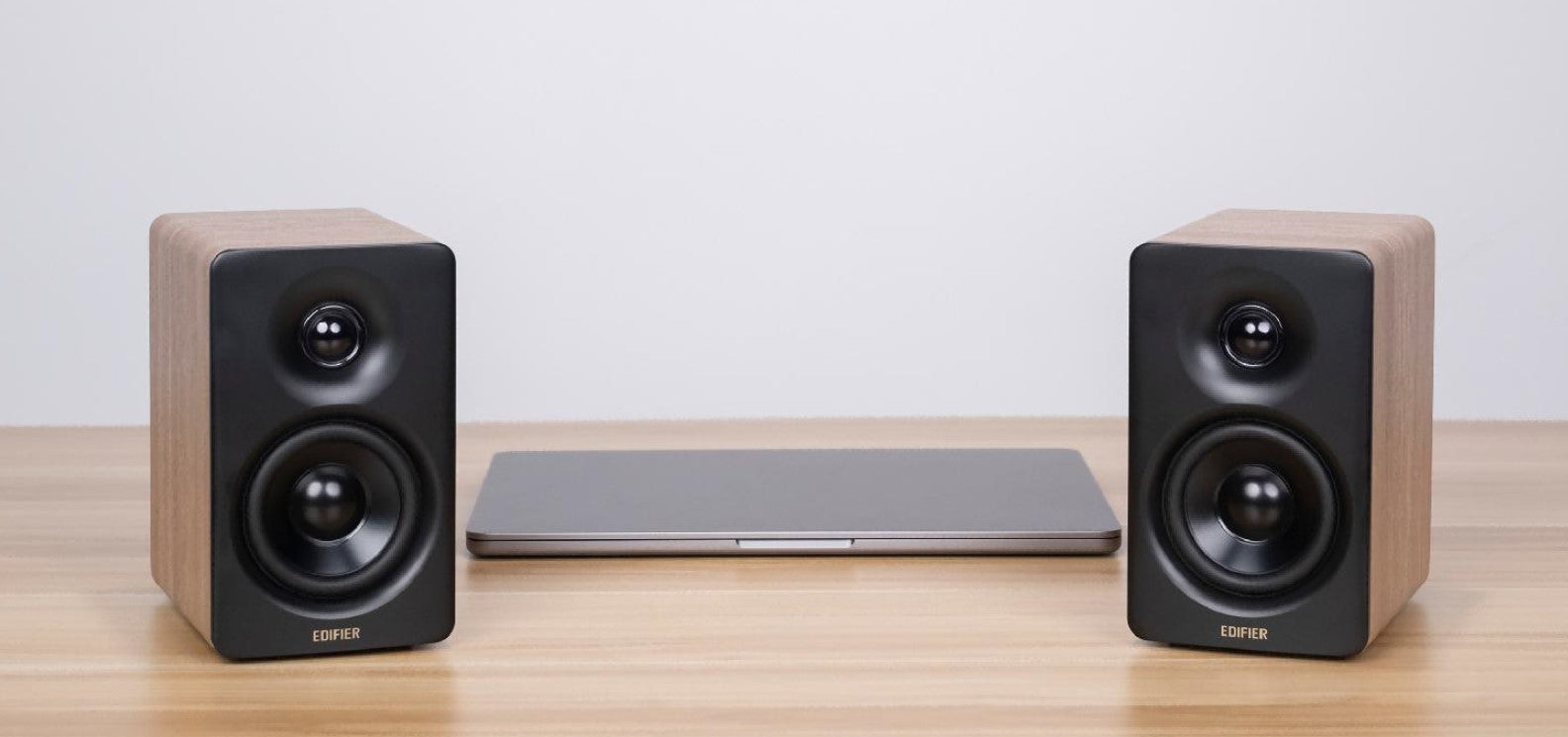 Edifier M60 CLASSIC OAK Product Deck | M series speakers - Image 2