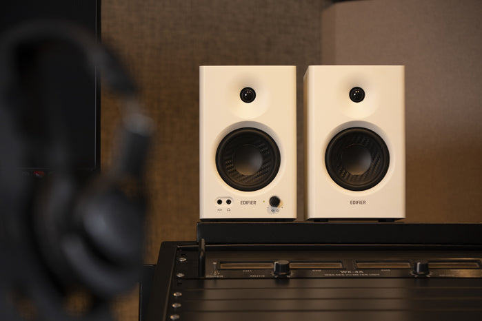 Edifier MR4 Studio Monitor - Smooth Frequency, 1" Silk Dome Tweeter, 4"  Diaphragm Woofer, Wooden, RCA TRS, AUX, Ideal for Content Creators -White (LS - Image 4
