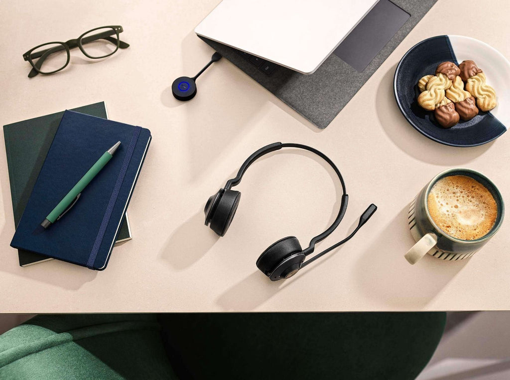 Jabra Engage 55 SE, Stereo, Link400c, UC DECT Headset, 150m Wireless Range, Noise Cancelling, Flexible, Portable, Durable, Lightweight, Busylight - Image 3