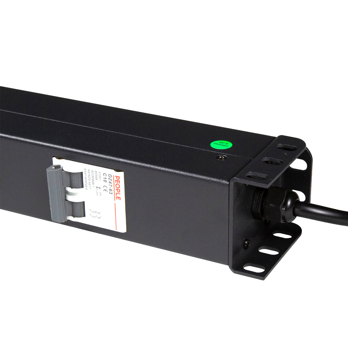 PowerShield Vertical PDU with IEC C20 Input, 16 x C13 outlets, 4 x C19, provides reliable power distribution for vertical installations - Image 2